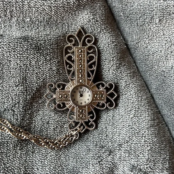 Galaxie By Elgin Cross Pendant Watch With Marcasites - Picture 3 of 4